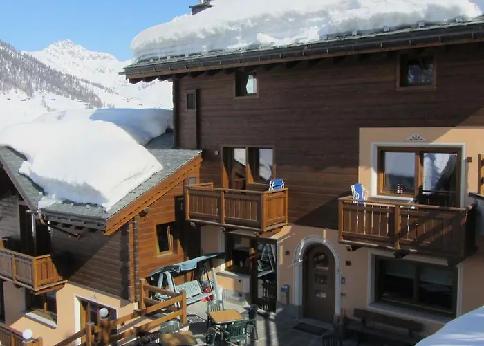 Baita Cusini Aparthotel 3*