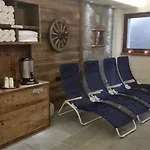 Cusini アパートホテル 3*