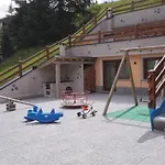 アパートホテル Cusini リヴィーニョ
