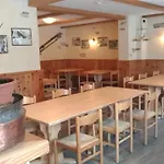 Cusini アパートホテル