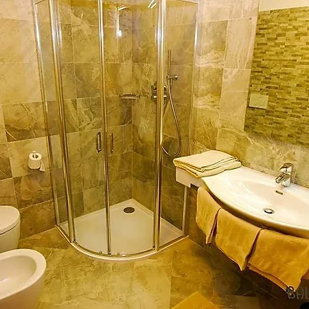 Cusini Lägenhetshotell 3*