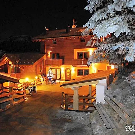 Cusini Lägenhetshotell 3*