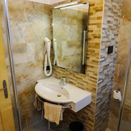 Cusini Aparthotel 3*