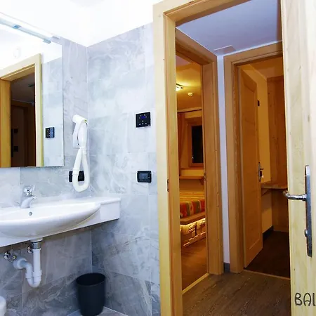 Appart hôtel Cusini 3*